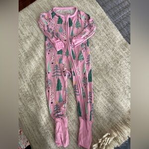 Pink Christmas Tree Sleeper